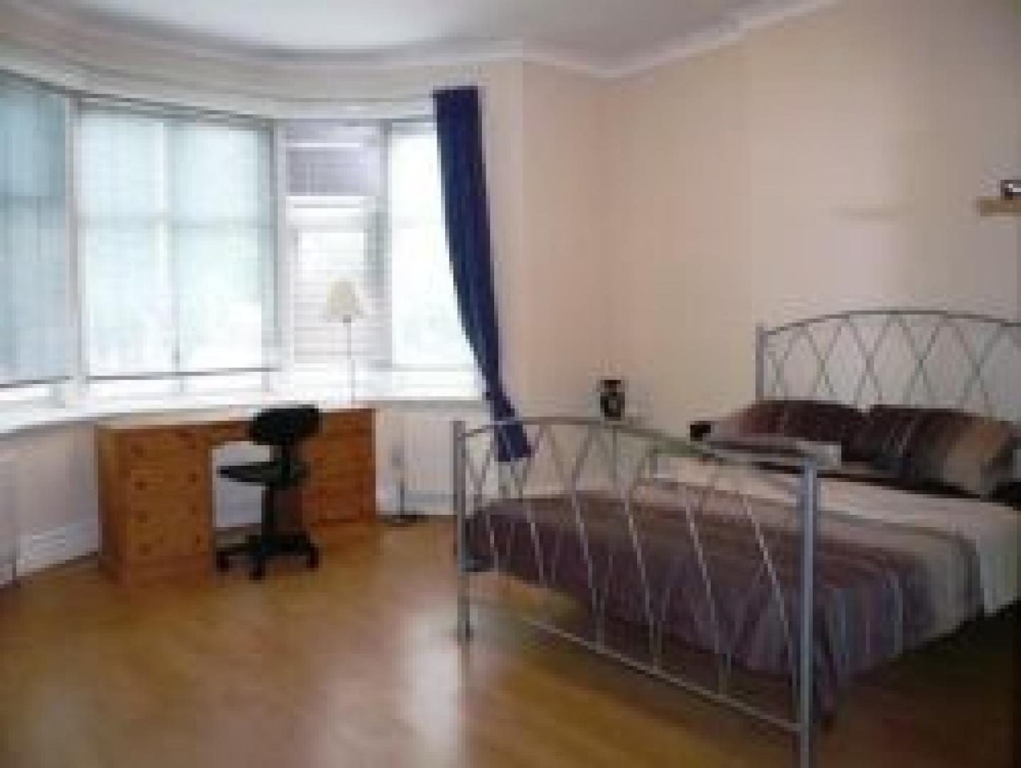 			A NEW MUST SEE INSTRUCTION, 2 Bedroom, 1 bath, 1 reception Flat			 Finchley Road, FINCHLEY ROAD